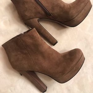 High heeled ankle boots. BCBGeneration. Size 7